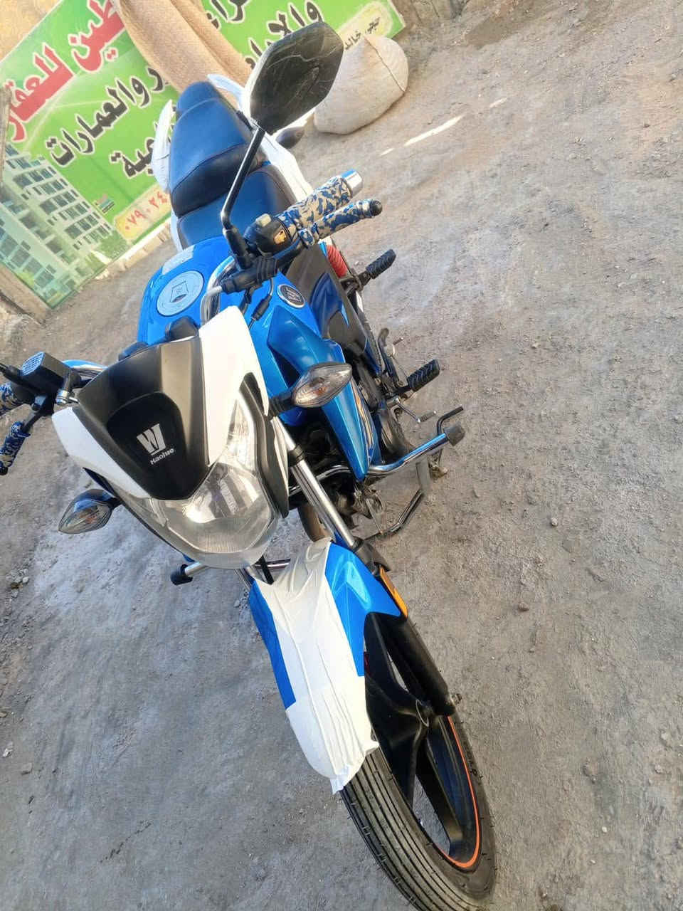 السلام عليكم من رخصت الادمن المحترم 
هاوجي للبيع  فقط 
 مرقم سنويه وكامل محرك جديد موديل2021
==
مناقصه كلشي 
تايرات مضاف الموطور كله كفاله وعلا ايده.  
  اشاير لايت عالي ناصي. كله شغال
ملاحظه.. مكلف مكلف
 مكانه رمادي السعرر 17 وبي مجال 

الاتصال ***********
