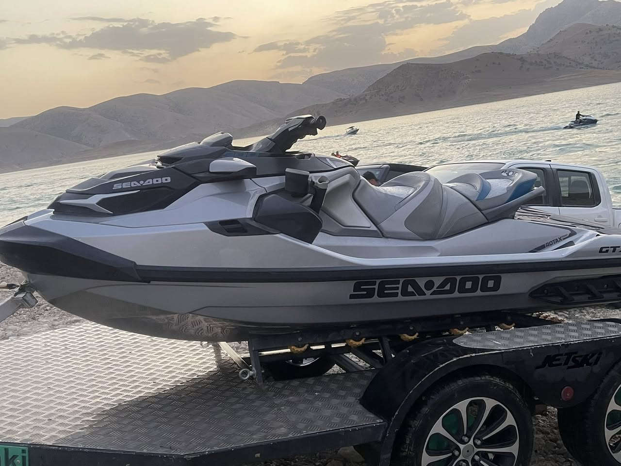 للبيع جيت سكي 
سيدو 300GTX
نظيف جدآ وكاله
عليها كزوز ريفا
موديل 2021
ماشي 89ساعة 
***********
عنوان سليمانى
