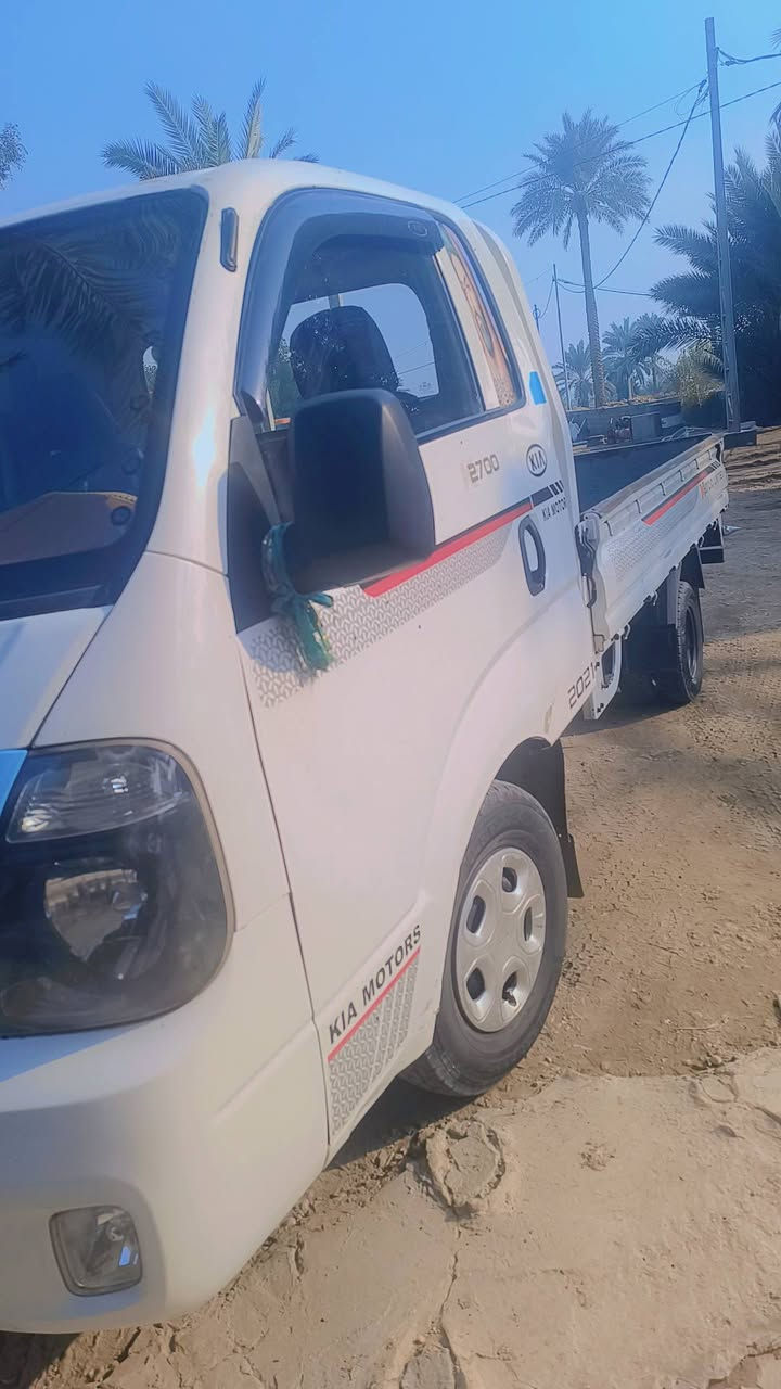 للبيع موديل 14 رقم انكليزي واسط مكفوله كير اكسل مكينه حداديه جديده دوشمه جديده قطره خياس ماكو كله شركه ***********
