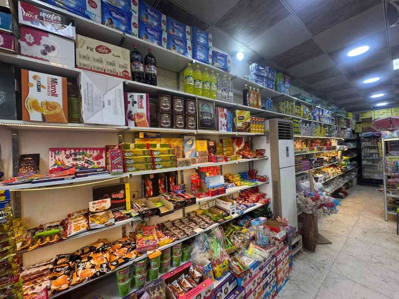 رفوف اسواق نضيفات للبيع
طول المحل 15 متر نوع الرف mdf تفصال تركي ***********

