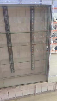 عارض كوزمتك • عدد ٢ • ١٨٠×١٤٠