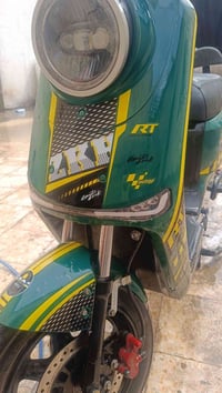 دراجة شحن • ٤٠كم/شحنة • ٢٠٠٠واط