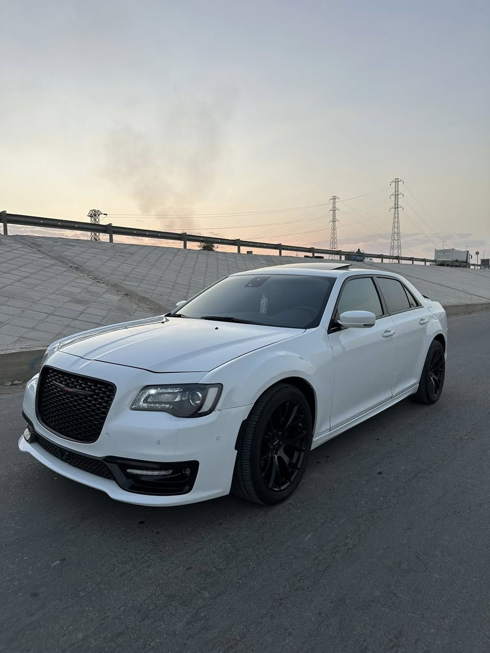 كرايسلر  اوباما 300S
الموديل2023  . (امريكي) . دخول جديد آخر صدار 
العداد :9 آلاف 
المحرك : V8 5700L . . 
  منفيس بسمي 
السياره جاهزه من كل شي 
حادث بنيد وجاملغ وباب أصليات وكالة نفس ألون بدون شاصي 
 فول الفول 1/1 
المواصفات : 
*ردار امامي 
*ردار جانبي 
* الواجهة الأمامية SRT. 
*خمسة أنظمة قيادة 
* پانوراما . 
* نقطة عمياء . 
* ستيرن كهرباء 
*خزن ميموري
*حساسات امامية . 
* مصابيح امامية زنون مع LED . 
* ويل قياس 20 أنج . هلكات USA
* حساسات خلفية . * . 
* شاشه كبيرة .
* سستم صوت 
* مقاعد أمامية كهربائية عدد 2 . 
* مقاعد أمامية  تدفئة .  . تبريد
*مقاعد الخلفية تدفئة 
* تشغيل عن بعد .  
* محدد سرعة . 
* تلفون بلوتوث . 
* كاميرا خلفية .
* مرايا متحسسة للاضاءة العالية .
*مرايا قلاب 
*اشاير بالمري 
* كير شفتر بالستيرن . 
* دخول ذكي (بصمة) . 
*جناح خلفي أمريكي 
*نظام مصابيح رماش 
*أربع بصمات وياها 
*نظام قطع نار 
*ويل هلكات اصلي أمريكي 
وفيها شغلات تزويد أمريكي هواي 
للاستفسار اكثر 
مكاني البصرة 
الهاتف
***********
