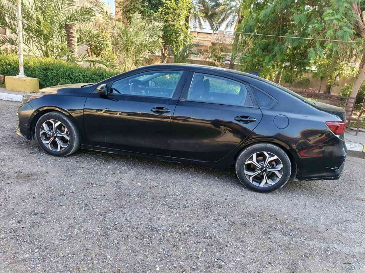 السلام عليكم 
كيا فورتي 2019 وارد امريكي 
كيرها مبدل AT ايتي المرغوب
رقم دهوك انكليزي 
راعيها موجود ببغداد تريد تحويل ثاني يوم تريد وكالة 

حادثها خلفي بدون ايرباك صور الحادث بالمنشور 
جاملغ وباب جهة السايق 
ماشيه 104 السياره نظيفه 
محرك مكفول بلادي 
تخم تاير جديد 

مواصفاتها :
تحديد مسار 
كروز سرعه (مثبت سرعه) 
شاشة كبيره لمس 
تحكمات ستيرن ٤ جهات 
درايف مود (نظام سبورت وايكو)
ويل كروم 
شاشة اعطال 
كاميرا خلفية 
رادار امامي تضرب بريك وحدها 
كاميرا دواره

السعر 135 وبيها مجال 

مكاني بغداد مدينة الصدر 
او الكاظميه جامع براثه 
للأستفسار  (***********)
*********** 👉 هذا للواتساب
