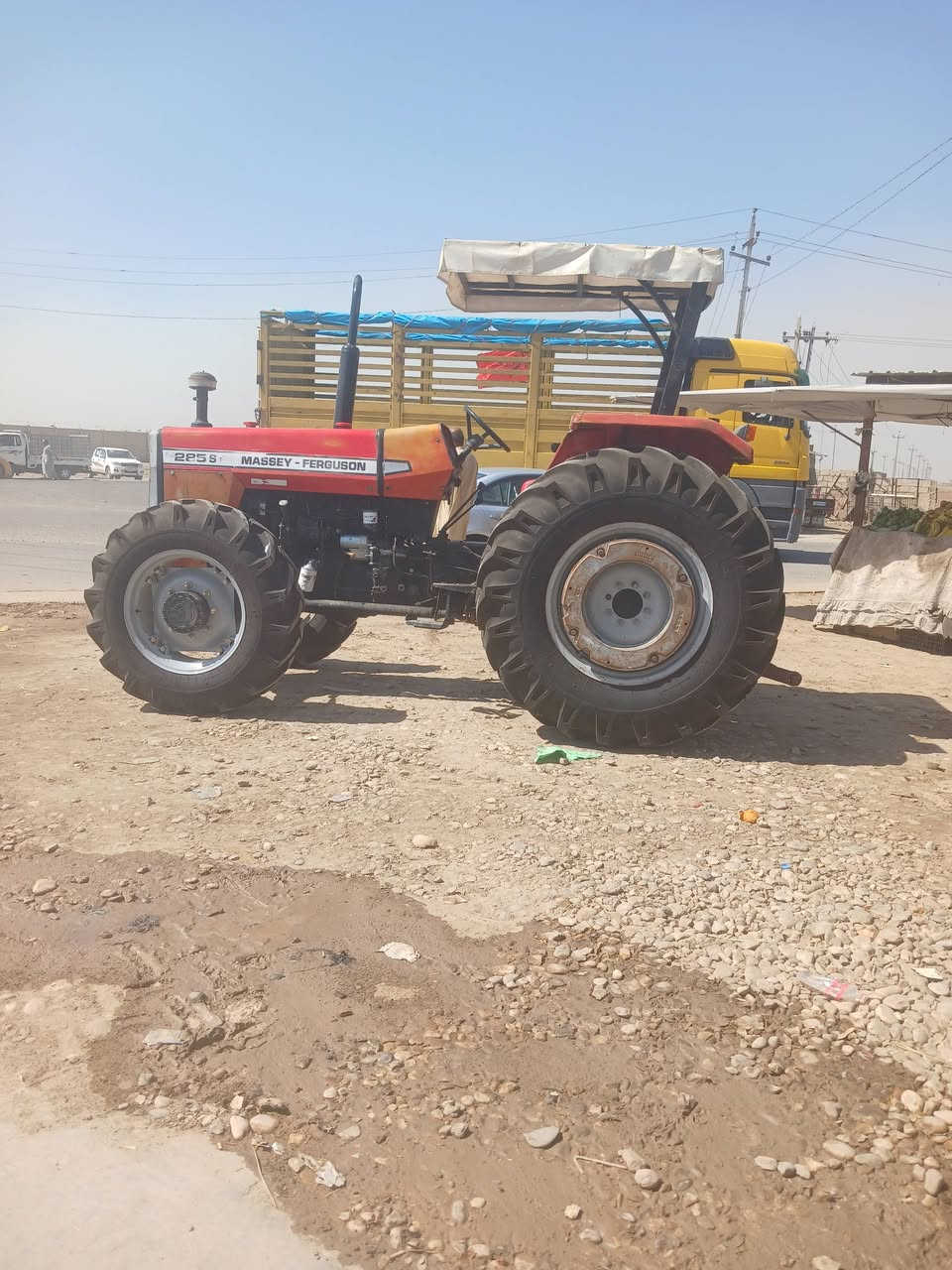 سلام عليكم مكينه للبيع نوع تركي موديل 2001 تك ومحور دبل مكينه بوضع الشركه مجرد بس مفتوحه للتحوير مكينه كامله من تخم تاير لاصلي كهربائيات محرك اكسن بوضع..شركه.. تحويل تريد وكاله  لاستفسار*********** مكان الساحبه واسط نعمانيه
