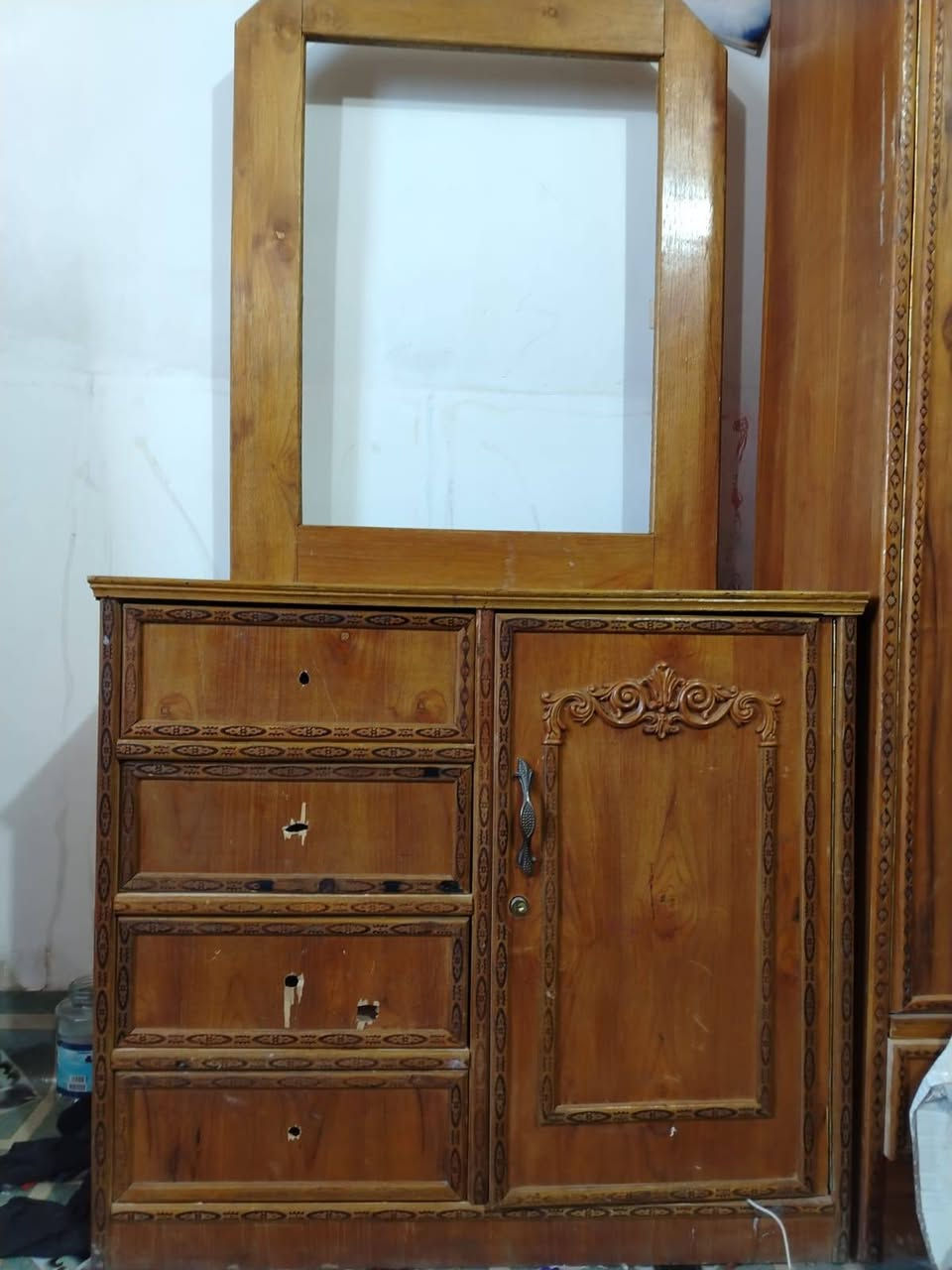 السلام عليكم غراض للبيع سعر 275وبيهن مجال هذا الرقم ***********
