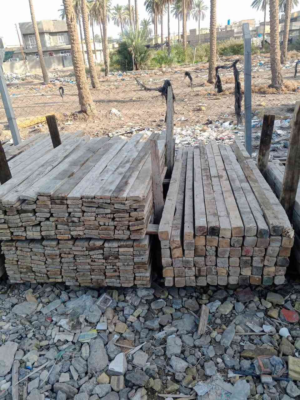 قالب خشب نظيف روسي تارس للبيع العدد 9 مكاعب + جكات نظيفات حاضن وعجمان مكاني حله ***********
