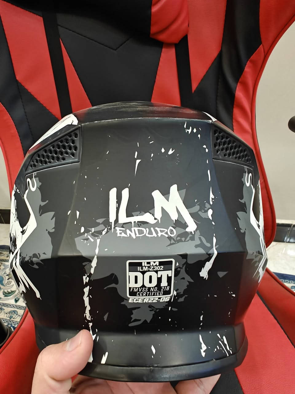 سلام عليكم خوذه اصليه من شركه ILM-Z302 قياس xl
شخوط كلش بسيطه ومريحه للمسافات الطويله ولجامه ليليه ونهاريه وموجوده جامات عند متجر الخوذ الاصليه 
سعره ١٢٥ الف متوفر توصيل


**إذا كنت صاحب هذا الإعلان وتريد حذفه لأي سبب، رجاءا أرسل رسالة إلى الدعم الفني**