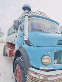 مركز الناصرية • شاحنات