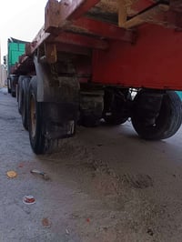للبيع عربانه اوربيه تك تاير طول 13/60 اربع 4محاور دناكير   مربع ألماني...