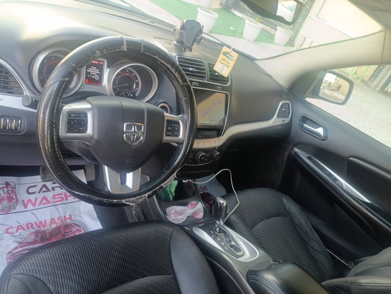 دوج جورني موديل  2011  محرك سته اسلندر 3600 اتلث  قطع تبريد سبعه راكب رقم بغداد انكليزي سياره ابسمي  شاشه كامره تحكم استيرن  بيه قطع صبغ  مكاني كربلاء تواصل عل رقم *********** السعر 99 وبيه مجال
