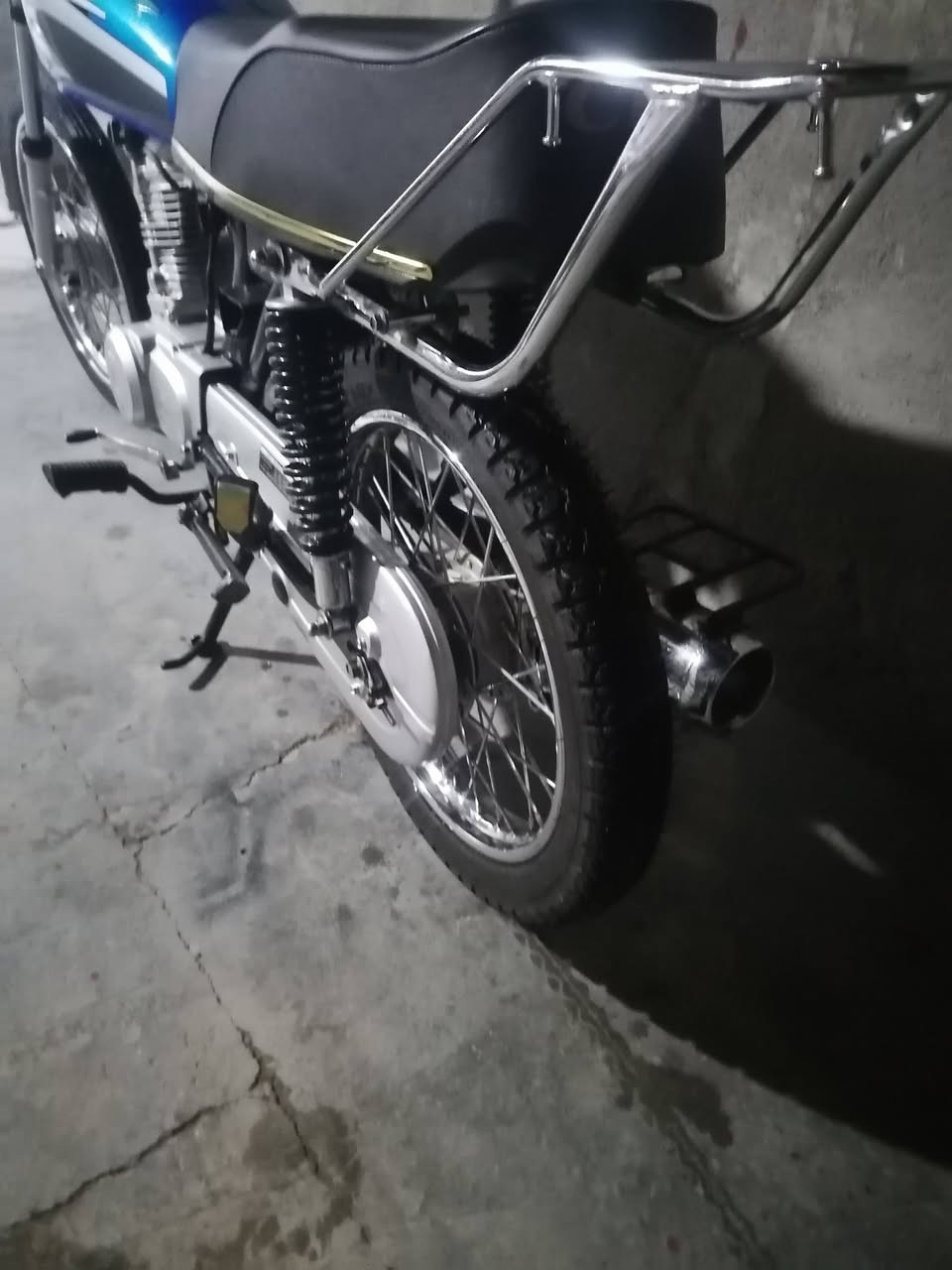 سلام عليكم دراجه للبيع نامه
تعمير 25 مكينه شلعه ومعدل شرط
دراجه كلك كلك كلك كلك
سعره 450 وبيه مجال لشراي لموشراي ليدخل


**إذا كنت صاحب هذا الإعلان وتريد حذفه لأي سبب، رجاءا أرسل رسالة إلى الدعم الفني**