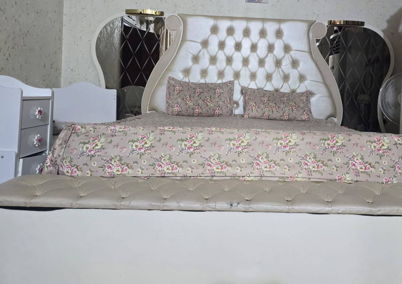 سلام عليكم غرفه تركيه
حي الجمعيه

السعر 225

***********
