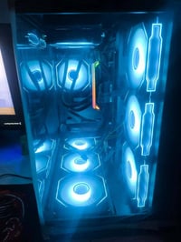 R5 5600X • RX 6600XT • شاشة 27 240Hz