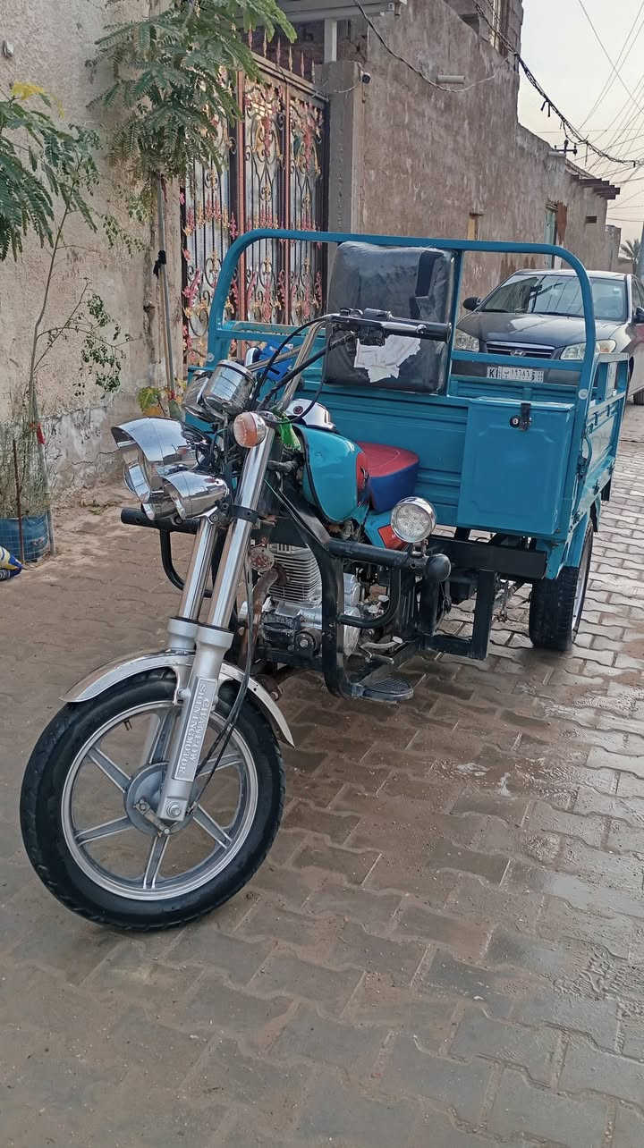 جمرة موديل 2022 مكفوله من كلشي 
محرك ما مفتوح 
كهربائيات كلها شغاله ✅ 
اوراق 
سعرها مليونين ،2000 وبيها مجال بسيط 
مكاني نجف ناحية الرضويه 
***********
