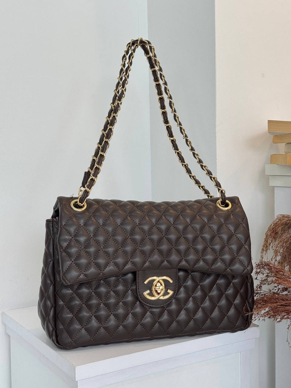 جنط نسائي 
سعر المفرد 15 آلاف دينار
سعر الدرزن 132 ألف دينار
قياس 20 × 30 سم 
واتس اب :***********
واتس اب :***********
