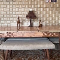 الميز طعام ب 250 الثلاجه ب 100  للحجز واتساب 07713058686