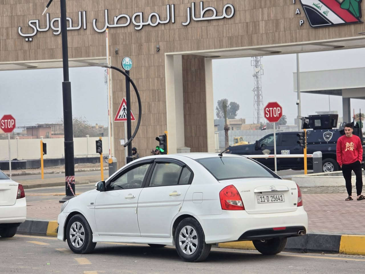 سلام عليكم.  اكسنت دبدوب. دمعه. ناس تسمي رياضي 
موديل 11
فتحه سقف 
اشاير بل أمري 
سياره بدون ضرر 
بدون صبغ 
رقم بغداد مشروع وطني 
حجم المحرك 16 كيرCvvT
اربع تايرات جدد قبل يومين شديتهن 
كامره خلفيه 
سياره محرك كير.  شرط. 
رقم تلفون ***********
سعر 100
