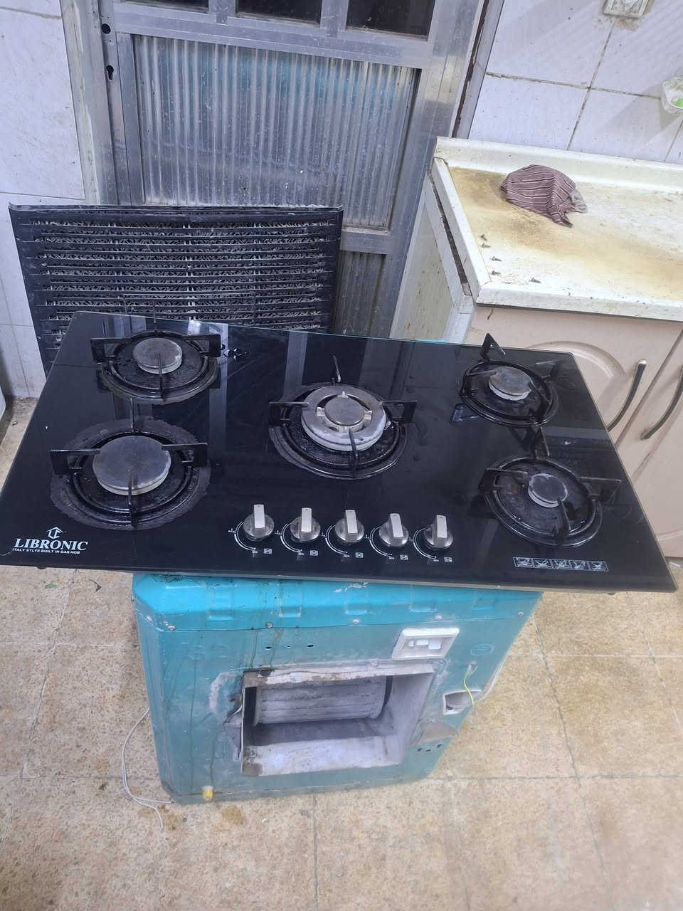 مبردات الحديد نضيفه كلش قفل 50 وبلاستك عاطله ماعرف عطله قفل 35 طباخات تركي واحد 5 عيون وثاني 4 عيون الواحد 50 جدد براد ماء ثلج جديد.نهايته 30 فاره غسل كلش نضيفه ماطو مو فحمات نهايته 50 كاونتر مرمر قطعتين 100 مروحه هلكوبتر هوها جدا قوي نهايته 40 ليحب يتصل ***********
