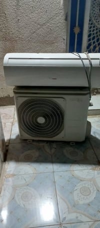 سبلت للبيع السعر 400اتصال ٠٧٨٢١٦١٤٠٤٨