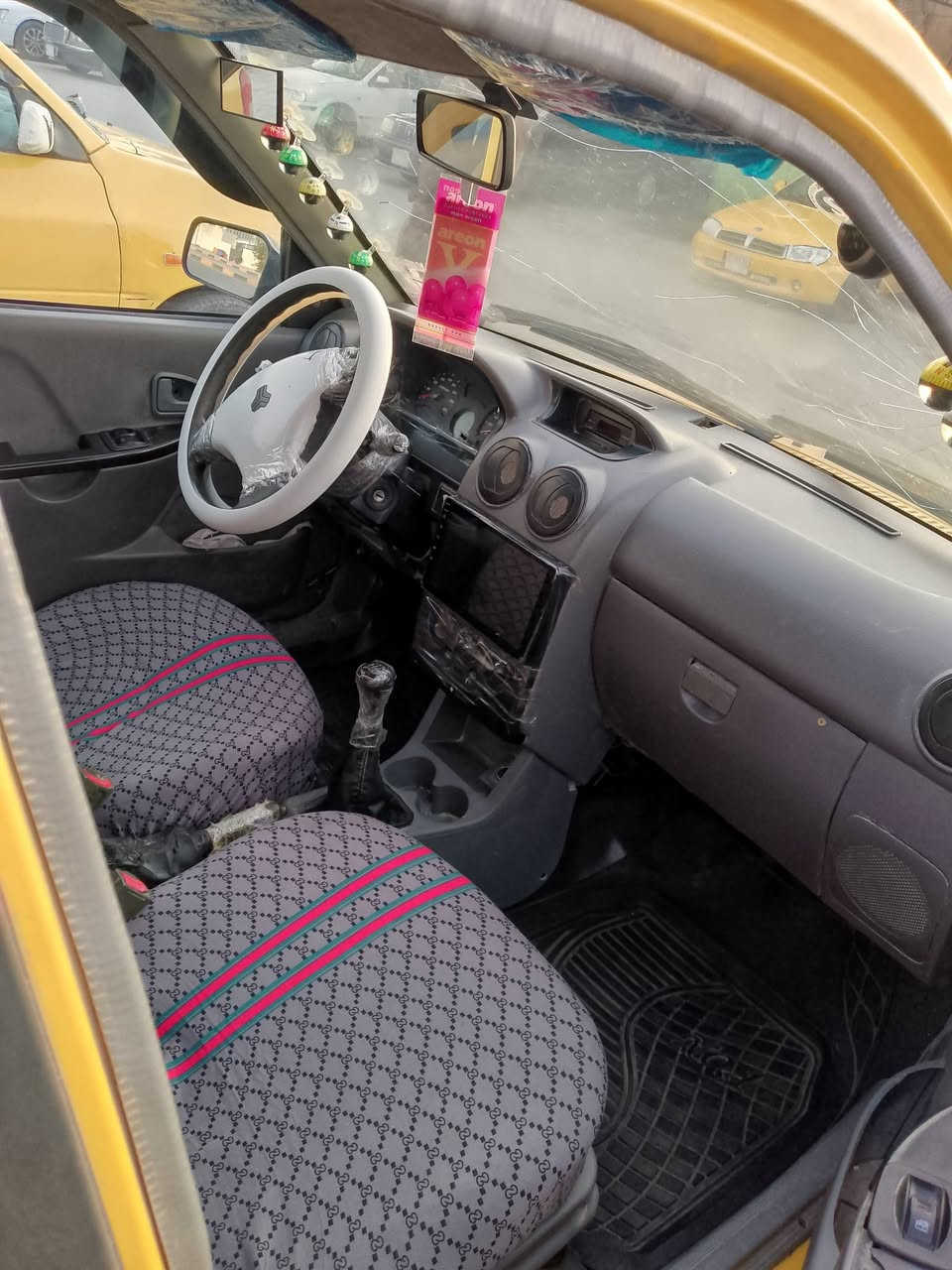 سايبة 12 بدون راعي تكفل سرقة وعشار مكينة وكير شرط بل جيس كهربائي سيارة كلة شغال تخم تاير جديد حدادية جديد سعر 17 وبيها مجال الطيبين مكاني النجف الكوفة ***********
