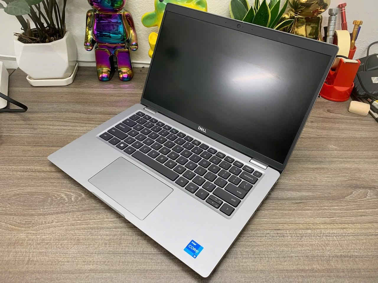 💻 Dell Latitude 5430 – مستعمل نظيف جدًا
🔹 المعالج: Intel Core i5 الجيل 12
🔹 الرام: 16GB DDR4
🔹 التخزين: 512GB SSD M.2
🔹 الشاشة: 14 إنچ FHD
🔹 كرت الشاشة: Intel Iris Xe (داخلي)
🔹 هيكل قوي وخفيف (فئة أعمال)
🎁 الهدايا والملحقات:
🎒 حقيبة لابتوب
🔌 شاحن أصلي
🖱️ ماوس
📦 تغليف احترافي (بابلز + كرتون للحماية التامة)
🛡️ الضمان والخدمات:
✅ فحص عند الاستلام مع المندوب
✅ ضمان 7 أيام بعد الاستلام
✅ تنصيب ويندوز مفعل + جميع برامج Office
✅ فحص وترتيب الجهاز قبل الإرسال
💰 السعر: 530.000
📩 مراسلة خاص أو واتساب فقط ***********
📍 عالم التقنية

