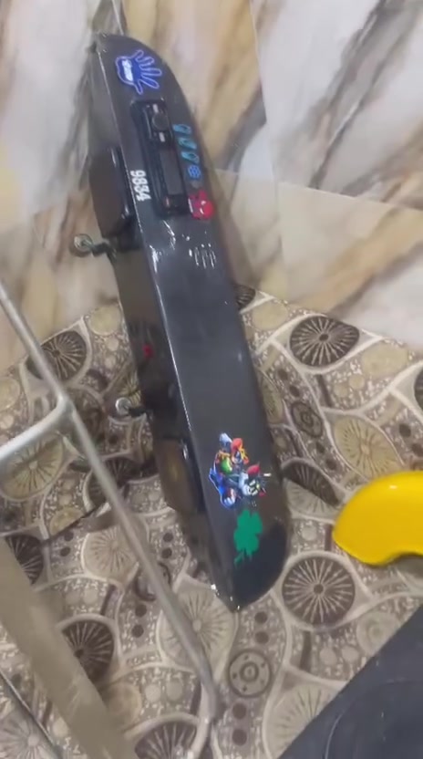 السلام عليكم اغراض تكتك للبيع ليريد على هذا الرقم 📞***********
