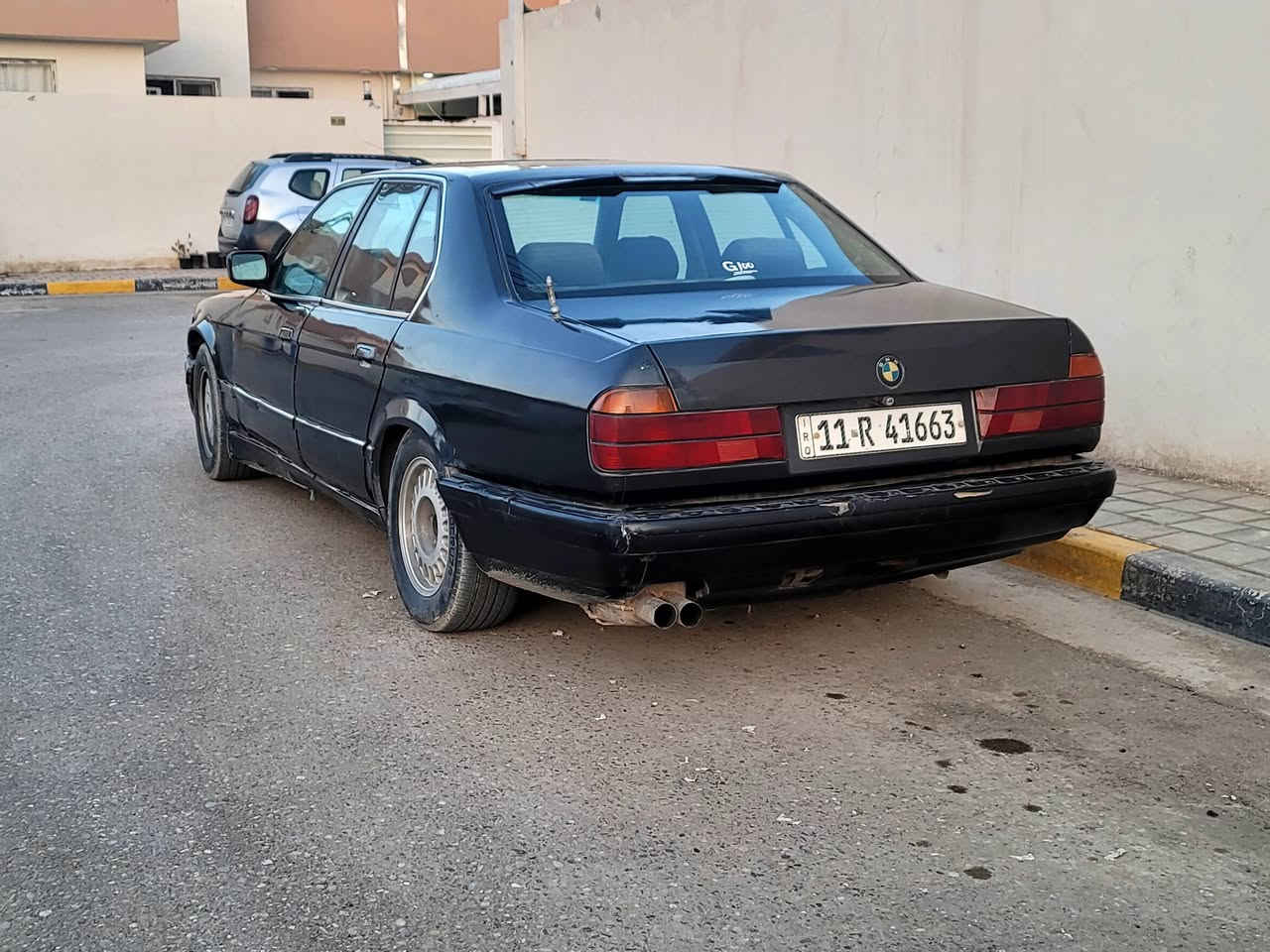 Bmw 735 1989  سيارة
شاد اله منظومه غاز 
رقمه بغداد مداور مباشر
حداديه صدر امامي وخلفي جديد
كاردن مرتبة جديد ومسوي صلايبه جديدات
كير ومحرك نظيفات
محرك ٣.٥ مفتوح 
السيارة على الغاز تفوله ب ١٠ تمشيك ٢٥٠ - ٣٠٠ كيلو 
بيه طخات من الجانب والدعاميه الاماميه
ميزانيه وبلنص جديده
تايرات جديد قبل فتره اشتريتهن
السعر ٤٠
مكاني بابل
*********** للتواصل
