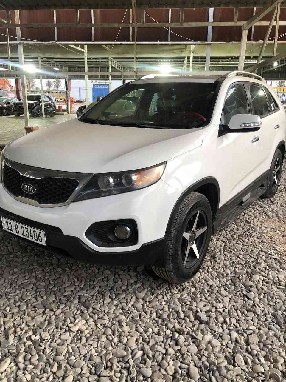 سورنتو 2010 شكل ال 2013 سته سنلدر سبعة راكب بنوراما ثلاث قطع تبريد رقم بغداد بأسمي الجديد فقط بنيد صبغ وبيها سونار مكانها بابل الشوملي .***********
