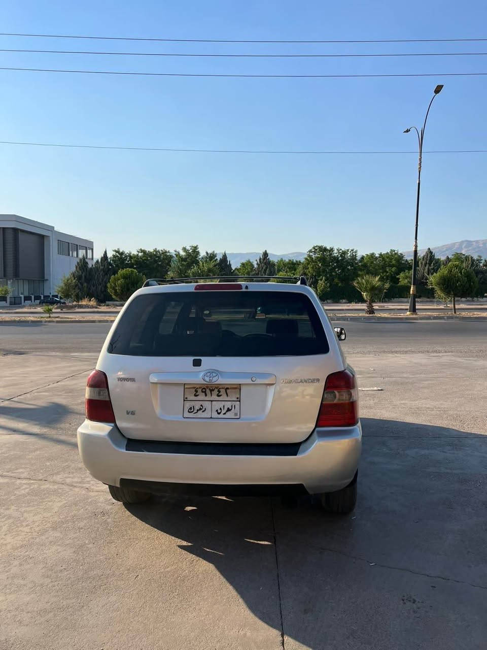 تويتا هايلنده ر بو فروتنئ يه موديل 2005 
گير ومكينه بشرته   گير أوتو ماتيكه وشه ش حيزام بخ بو جواني  سياره يال ئاكرئ
*********** اكر, نينوى
