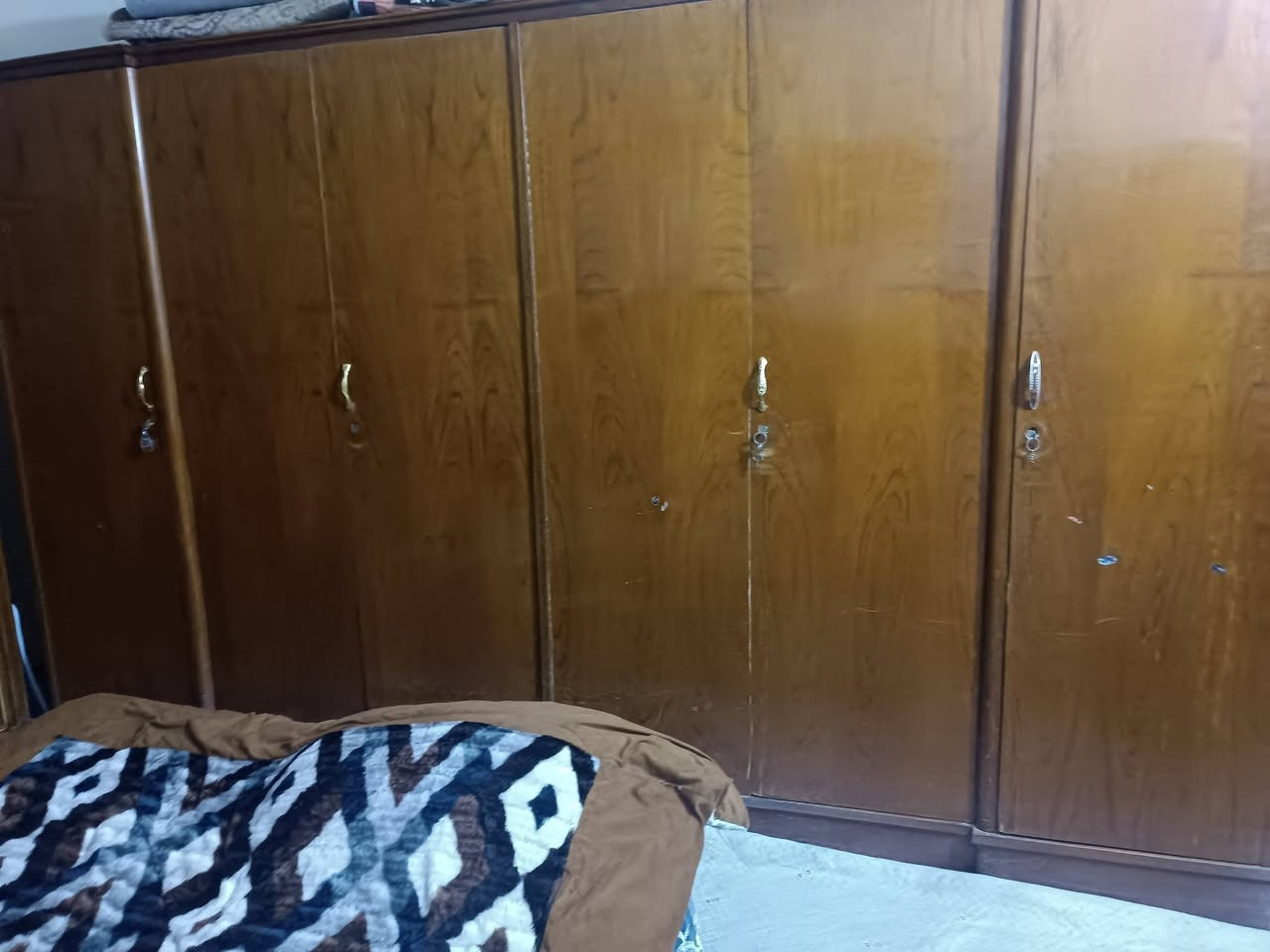 غرفه نوم صاج للبيع في الديوانية السعر 500وبيها مجال الاتصال بالرقم ***********
