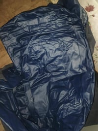 دوشك نفخ نفرين ويا بم ومخاد ثنين 20الف كلش اصلي جادر مال سياره 15الف 0...