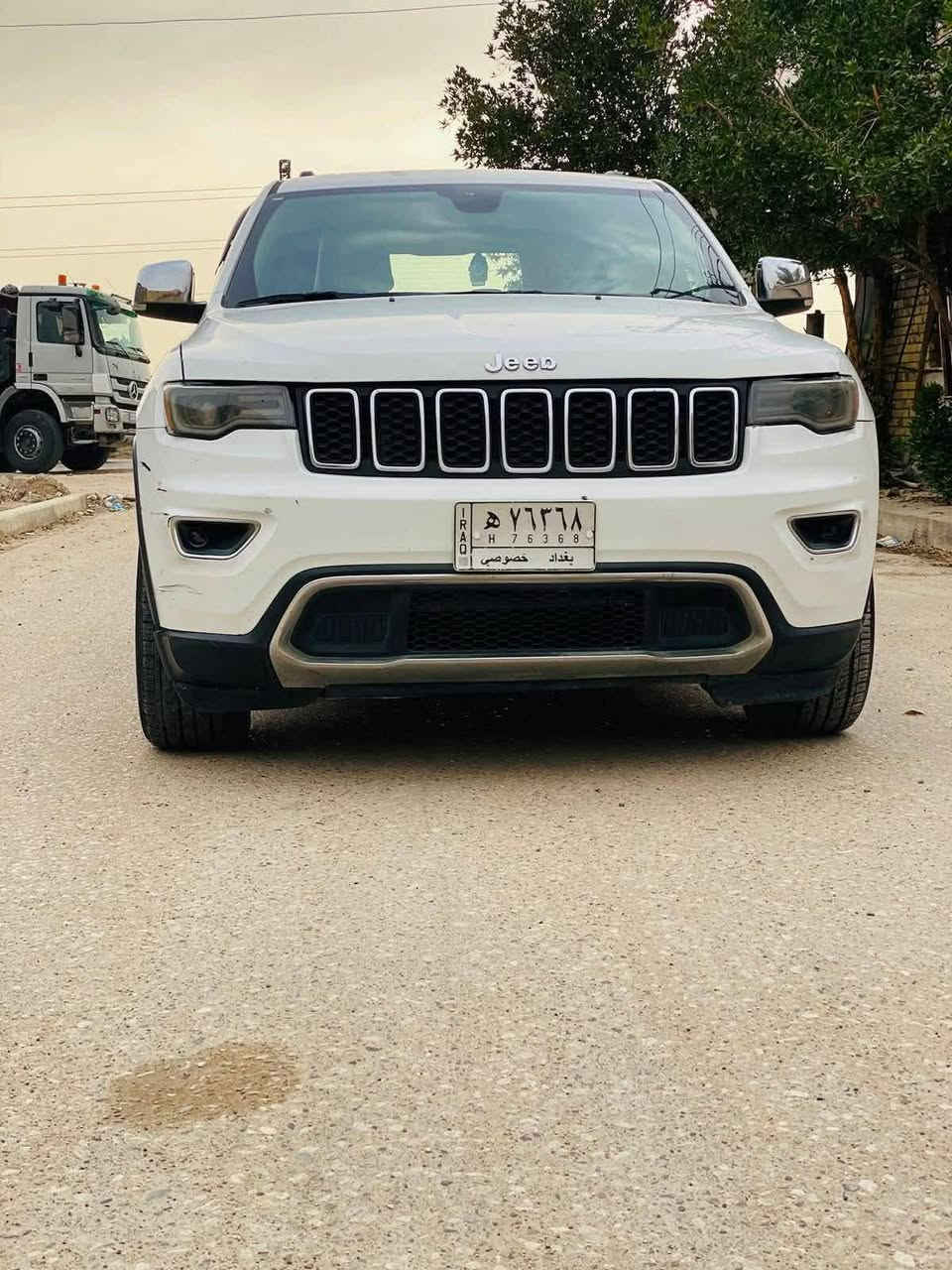 ​الموديل: 2017. قبل كلشي السعر 185 او المجال في المقابله تروحلكم فدوه السياره ♥❤
الفئة: لمتد (Limited) - فول مواصفات 1/1.
​الحالة العامة: السيارة بحالة فنية ممتازة، محرك وكير وتبريد بشرط الفحص.
​الصبغ: توجد 4 قطع صبغ (لأغراض التجميل أو أثر حادث بسيط حسب الواقع) بدون ضرر داخلي أو لغد.
​المواصفات:
​فتحة سقف (سلايد).
​بصمة تشغيل وبصمة أبواب.
​شاشة كبيرة مع كاميرا دوارة.
​حساسات أمامية وخلفية.
​كراسي جلد (كهرباء + خزن).
​صندوق كهرباء.
​ويل كب حجم كبير وترايش نيكل بلاد.
​الرقم: بغداد (خصوصي).
اخوكم مرتضى 
((((( اخوان الحادث من أمريكا جاملغ او بنيد بدون شواصي  بدون شواصي بدون شواصي بدون شواصي بدون لغود صح امبين قوي بس حادث مابي شواصي ولا لغود بدون دواخل بدون دواخل)))))


**إذا كنت صاحب هذا الإعلان وتريد حذفه لأي سبب، رجاءا أرسل رسالة إلى الدعم الفني**