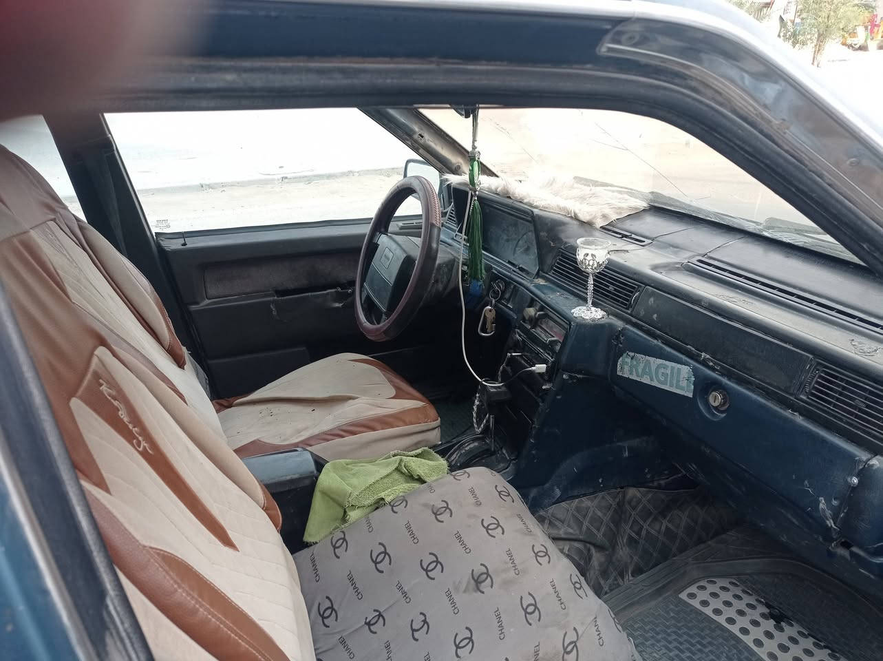 سلام عليكم فالفو 740 سياره بلاديه بدون صبغ وضربه مكينه وكير جدد اوتماتيك بلاديه تخم تاير جديد رقم نجف الماني سياره مال عمل وجاهزه كهربائياته كله شغاله السعر 24 مكانه بالنجف للاتصال ***********
