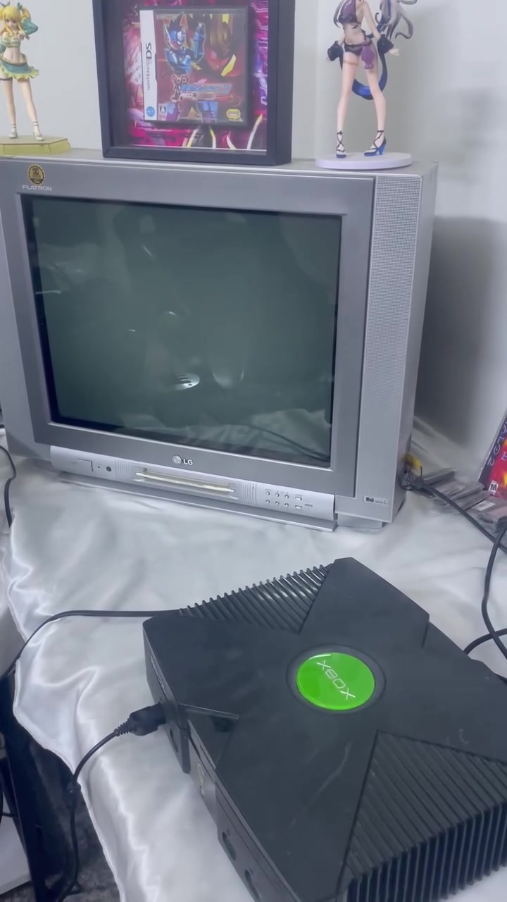 السلام عليكم
جهاز إكسبوكس اورجنال Original Xbox شغال به لعبتين وألعاب سيگا

فقط جهاز فقط جهاز

سعره 30 الف

توصيل موجود


**إذا كنت صاحب هذا الإعلان وتريد حذفه لأي سبب، رجاءا أرسل رسالة إلى الدعم الفني**
