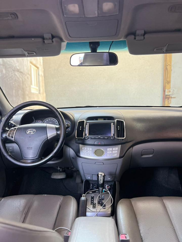 السلام عليكم أفانتي مديل 2010 دخول جديد سيارة جاهزة من كلشي تبريد تخم تاير كصه جنطه شغل باجات تبريد تدفئة بالكشنات كهربائيات كله شغاله السعر 43 رقم الهاتف.  
***********
