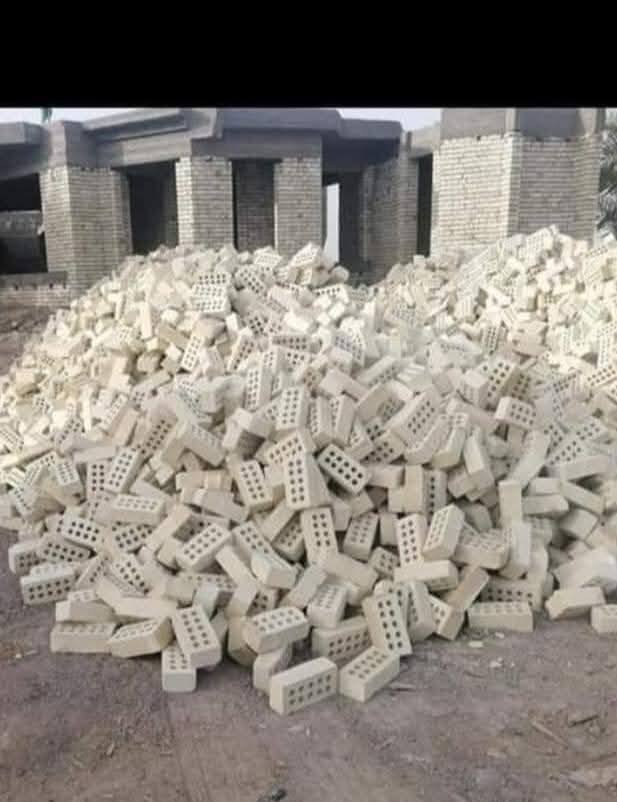 السلام عليكم طابوق درجه اولى شاطئ النظام 4200 العدد 8400 العدد توصيل كافه المحافظات خلال 24 ساعه التوصيل عندنا                 ***********//////////***********
