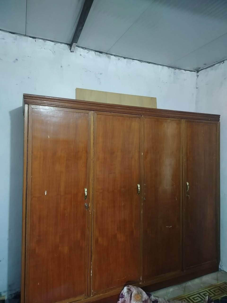 كنتور صاج نظيف ٤. ابواب مع بوفية صاج كلهم 

مكان الدورة. بغداد


**إذا كنت صاحب هذا الإعلان وتريد حذفه لأي سبب، رجاءا أرسل رسالة إلى الدعم الفني**