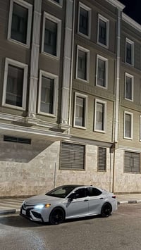 أريد مراوس 330 او 340 بدون فرق  موديل 21 وفوك  اخوان سيارتي كامري 2023...