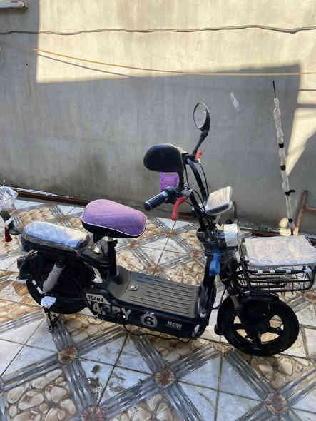 دراجة شحن للبيع موديل 2023 مابي عيب فول مواصفات حجم 14 نظيف سعر 170 بي مجال قليل عنوان كركوك پنجا علي رقم ***********
