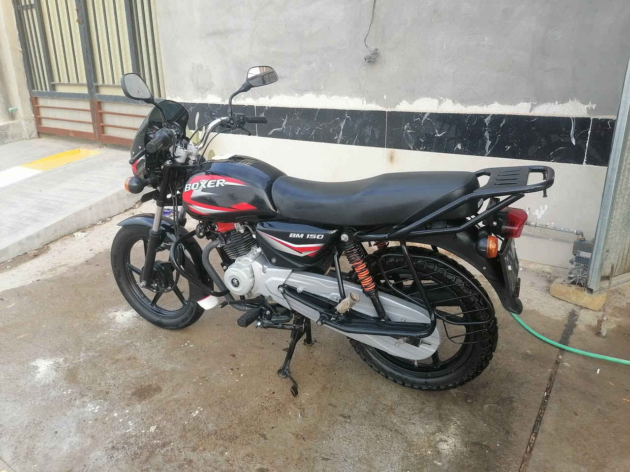 السلام عليكم متاح دراجة مديل 2021 دراجة مكفولة كفالة عامة ومال جناي دراجة سنوية ورقم  ماشية 7000 المكان ديالئ ناحية كنعان للاستفسار ***********
