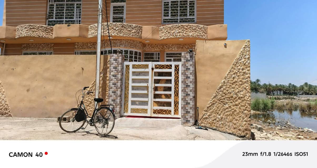 ياالله يتوفر منزل قاطين طابو زراعي سند 25 المساحه 252متر السعر 80مليون وبي مجال أو مراوس بقطعه وجه وتنطي فرق واصل ماء وكهرباء وشارع عريض الخالص الشرقيه بالقرب من بيت الخدران للأستفسار ***********
