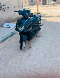 Zr 22  بيع مستعجل عندي مريض دراجه عشرط من كلشي معاملت رقم كامله بس لوح...