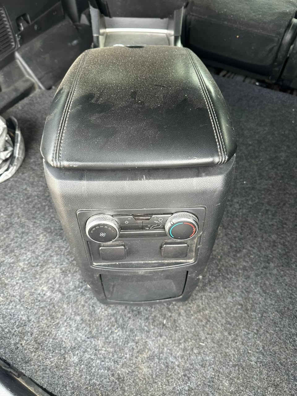 فرس فورد اكسبلورر 2020--2024  جديد مال كصة كامل الملحقات والتحكمات متوفر توصيل السعر 750 الف


**إذا كنت صاحب هذا الإعلان وتريد حذفه لأي سبب، رجاءا أرسل رسالة إلى الدعم الفني**