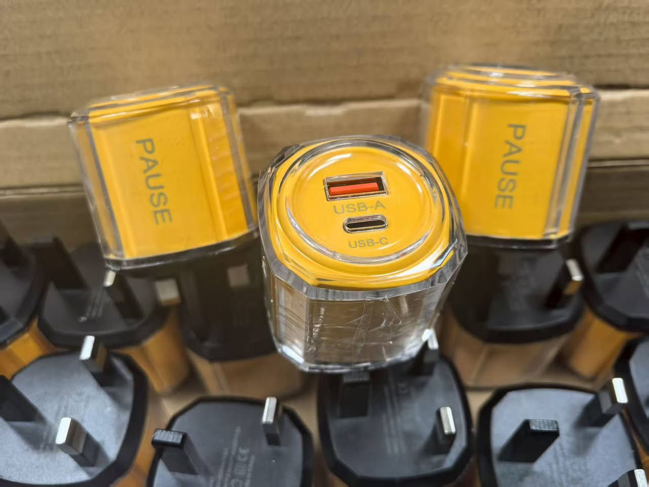 جوملەی جوملە 🔥🔥🔥
کەلەی شەحنی مارکەی Pause  
باشترین مارکەو کواڵیتی بەرز 

داشکدانی تایبەت 
کەلەی شەحنی  PD 
USB شەحنی خێرا 
پەلە بکە و چەند عەدەدیکی کەمی ماوە 
دانەی تەنها ٢٥٠٠ دینار 
بۆ داواکردنی 
***********
