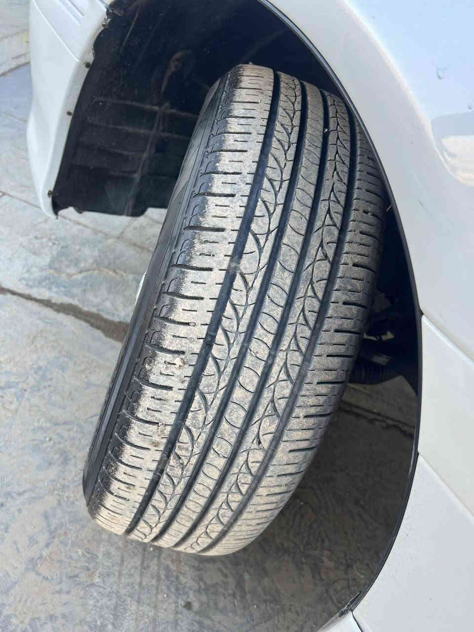 سـەرەتـا بـەنـاوی خـوای گـەورە مـیـهـرەبـان بـرایـان ئـەم 
مـەلـیـکە بـۆ فـرۆشـتـن (بـڕاوە)
مـەکـیـنـەی دیـفـۆڕ (بـچـوکک) 
مـۆدێـل 2003 
2 دگـمـەیـە
1 پـارچـەی بـۆیـاخ ئـەوروپـا
داژبڵ نـەجـەف
تـاقـم تایەی لـۆک
چـاڵـو شـوخـتـی نـیـە
جـامـی پـێـش دوای هـەڵـگـیراوە 
کـامـل کارەبـای مـەزبـووت 
ڕەقـو تـەقـەی بـەشـەرت
گـێـڕ مەکـیـنـەی بـەشـەرت 1000 فـەحـس فـیـتـەر 
تـازە ڕۆنـی گـێـڕو مـەکـیـنـەشـی گـۆڕاوە تـەبـریـتـی لـەسـەر سـویـچ 
250 مـەسـرەفـی تـیـانـیـە 
شـوێـن سـەیـدسـادق 
ژم:***********
سعری کۆتای قفڵ (38) گەڵا
