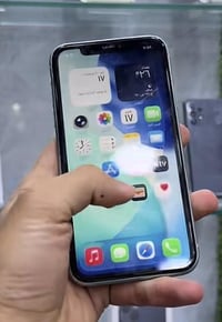 ايفون 11 عادي جهاز حيل نضيف مكاني مدينه صدر بـ 250 الف وبيه مجال رقمي ...