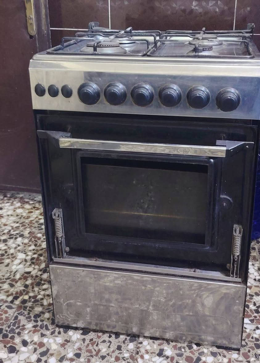 السلام عليكم
للبيع طباخ مستعمل


**إذا كنت صاحب هذا الإعلان وتريد حذفه لأي سبب، رجاءا أرسل رسالة إلى الدعم الفني**