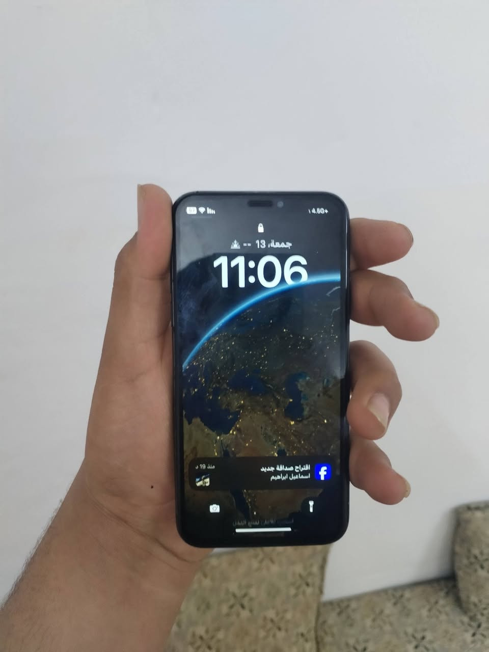 ايفون اكس المحور 11 برو نظافه 90% زائدا شاشه مبدله سعر 100 وفي مجال ***********
