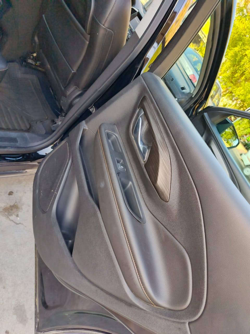 جی ام سی ترین (GMC Terrain) - مودیل 2021
المواصفات والتفاصيل:
​المواصفات: فول مواصفات (قەپات).
​الأوراق الرسمية: سنوية ورقم جديد، مع وجود بطاقة الوقود (البنزين).
​حالة البدي (الصبغ والضرر):
​البونيد: مستبدل (کۆڕاوە).
​الجاملغ (المدقر) جهة السكن: فيه تعديل بارد مقدار 10 سم.
​الجاملغ (المدقر) جهة السائق: نصف صبغ (بدون داخل).
​الجاملغ (المدقر) الخلفي جهة السائق: مصبوغ.
​الإيرباكات: جميعها مفتوحة (تەقیە) ولكن تم إرجاع السيستم بالكامل. ***********
